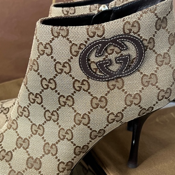 Gucci Beige Ebony Ankle Heeled Bootie - Picture 7 of 14